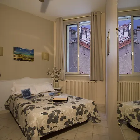 Le Strasbourg Szálloda 3*