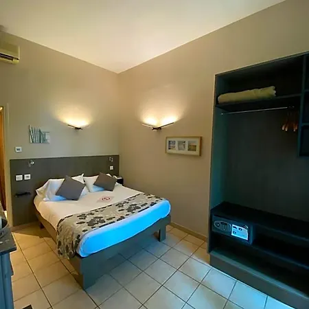 فندق Le Strasbourg 3*